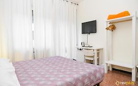 Lia Rooms 3